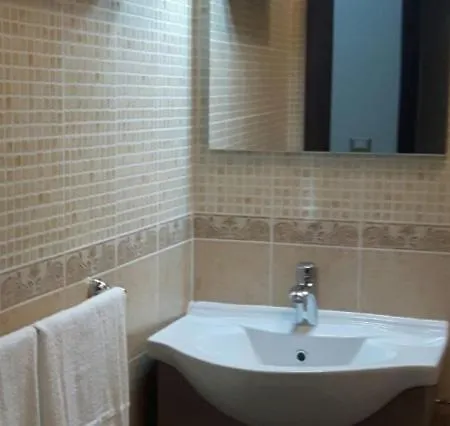 לינה וארוחת בוקר Casa Jole